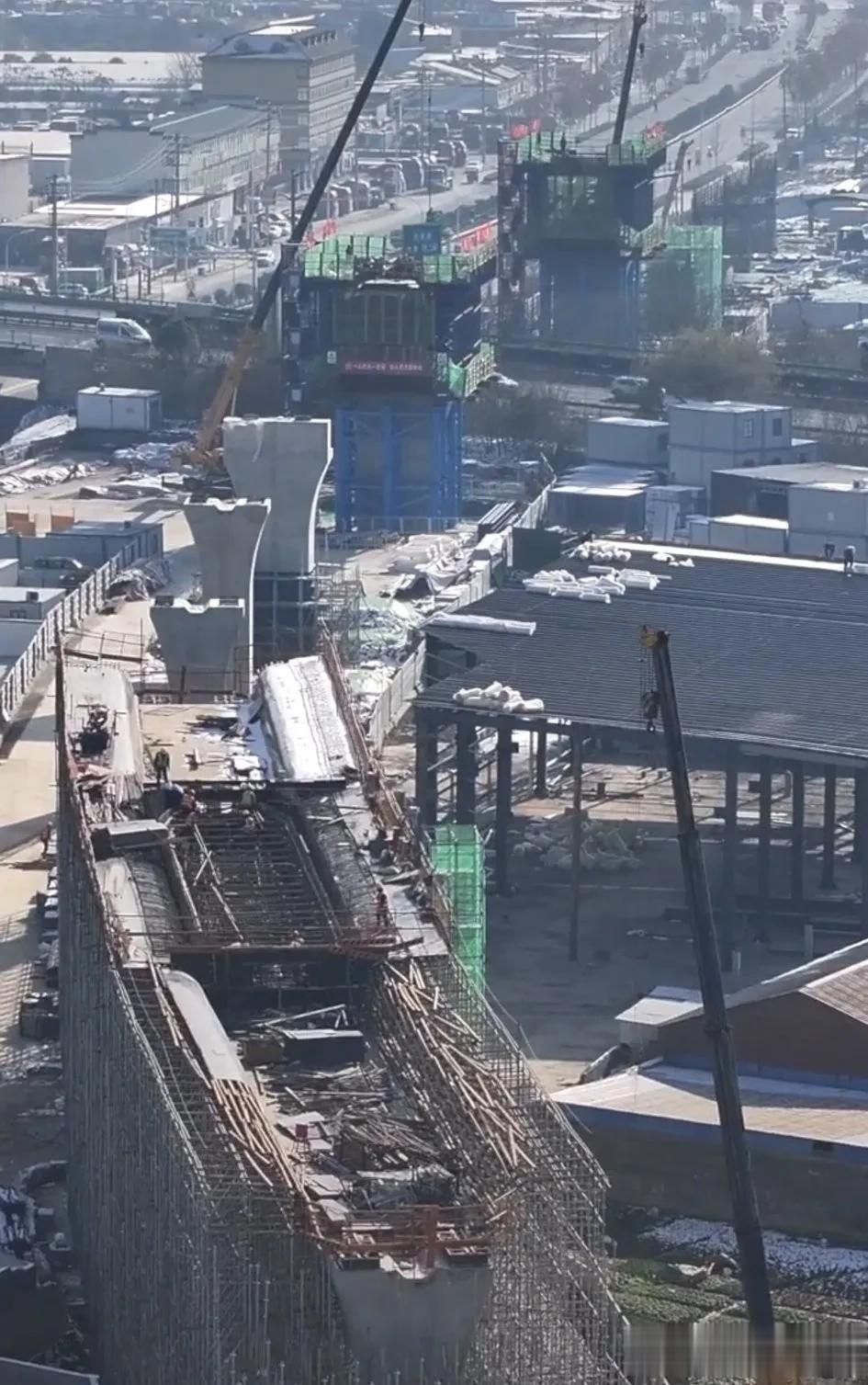 合肥地铁s1号线合淮路沿线
这个工程进度的确快