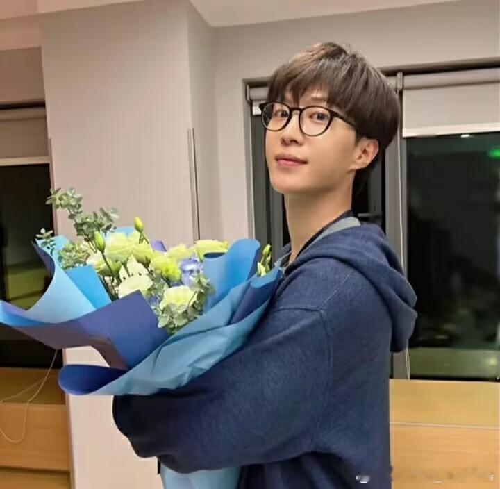 范丞丞 fcc范丞丞浪浪人生  fcc范丞丞特步品牌代言人  fcc范丞丞总会有