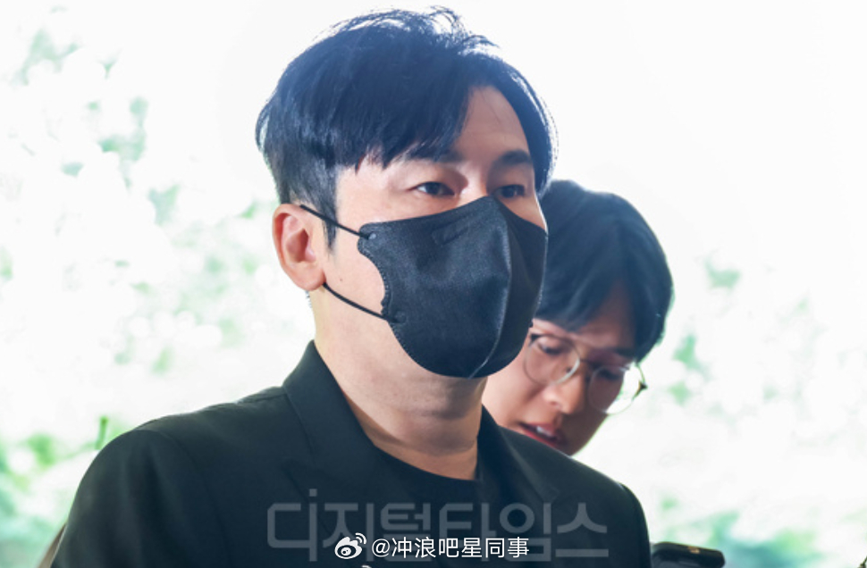 杨贤硕被移交审判杨贤硕现身法院 据韩媒，杨贤硕今日前往法院，涉嫌不缴纳税金从海外