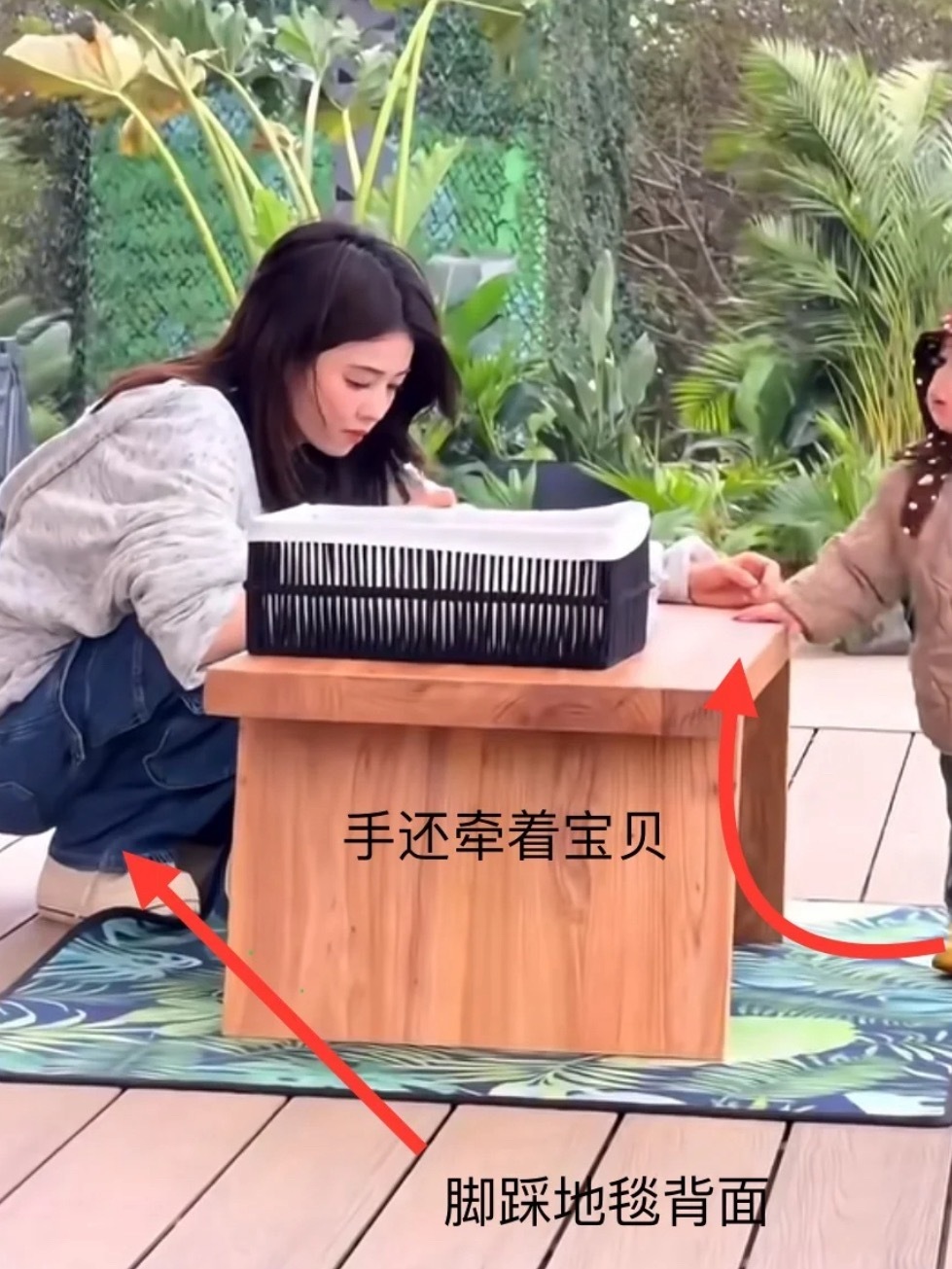 用放大镜看白鹿都是真的好 