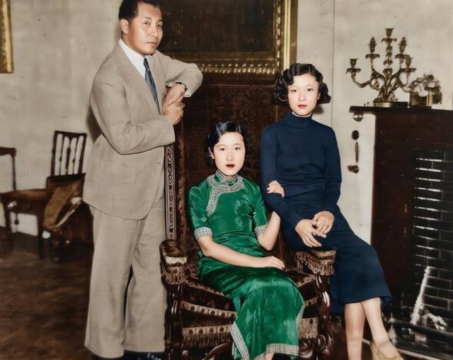 1933年，伦敦，张学良下野赴欧考察期间，与原配夫人于凤至、长女张闾瑛在异国他乡