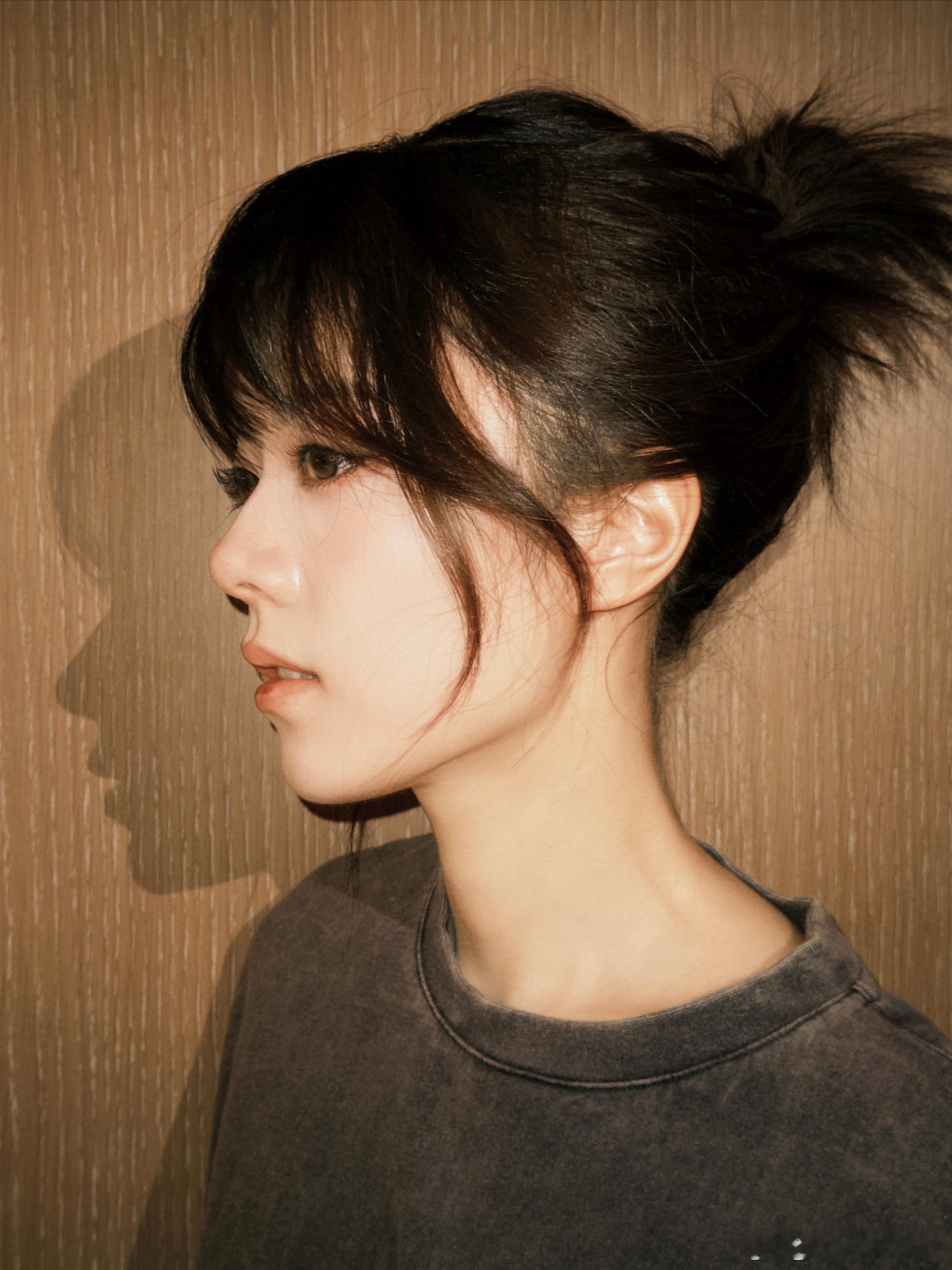 赵今麦侧脸剪影赵今麦就这么出片赵今麦就这么出片，好美，