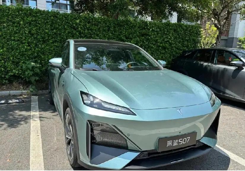 深蓝S07品质优秀，综合表现居同级前列，央企大品牌，品质有保障，售后又有保证，值