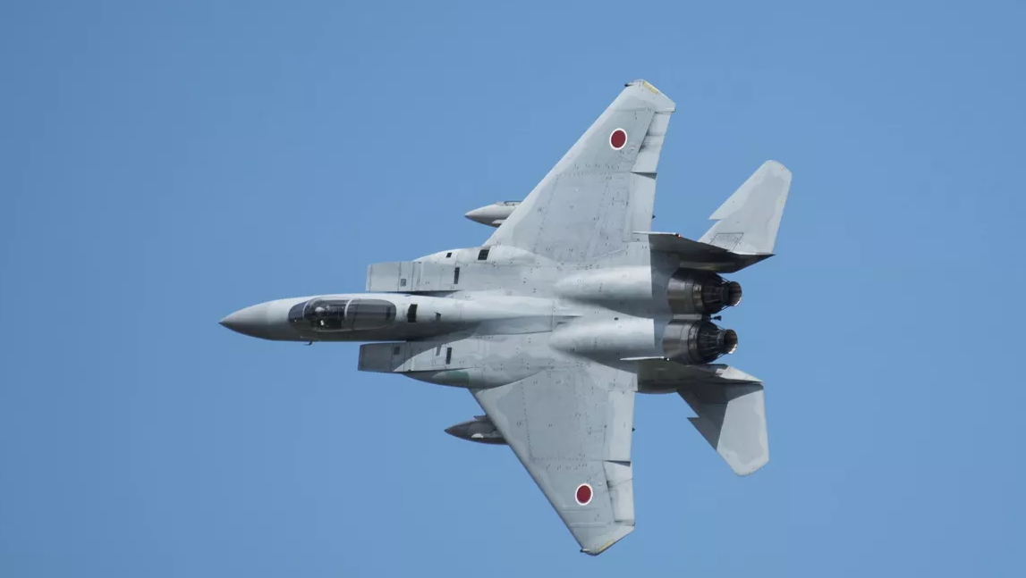 日本防卫大臣小泉进次郎最近与美国国防部长赫格塞思通了电话，主要聊了近期中日战机在