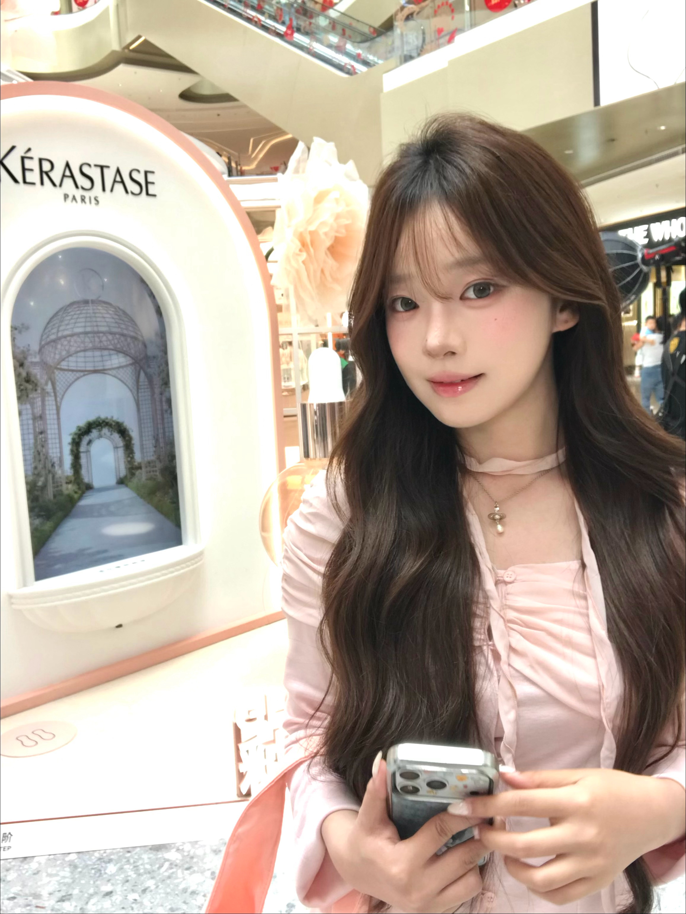 闪现三亚今天去了卡诗快闪好好玩🥳明天要见到幂姐好开心！谁要来！ 