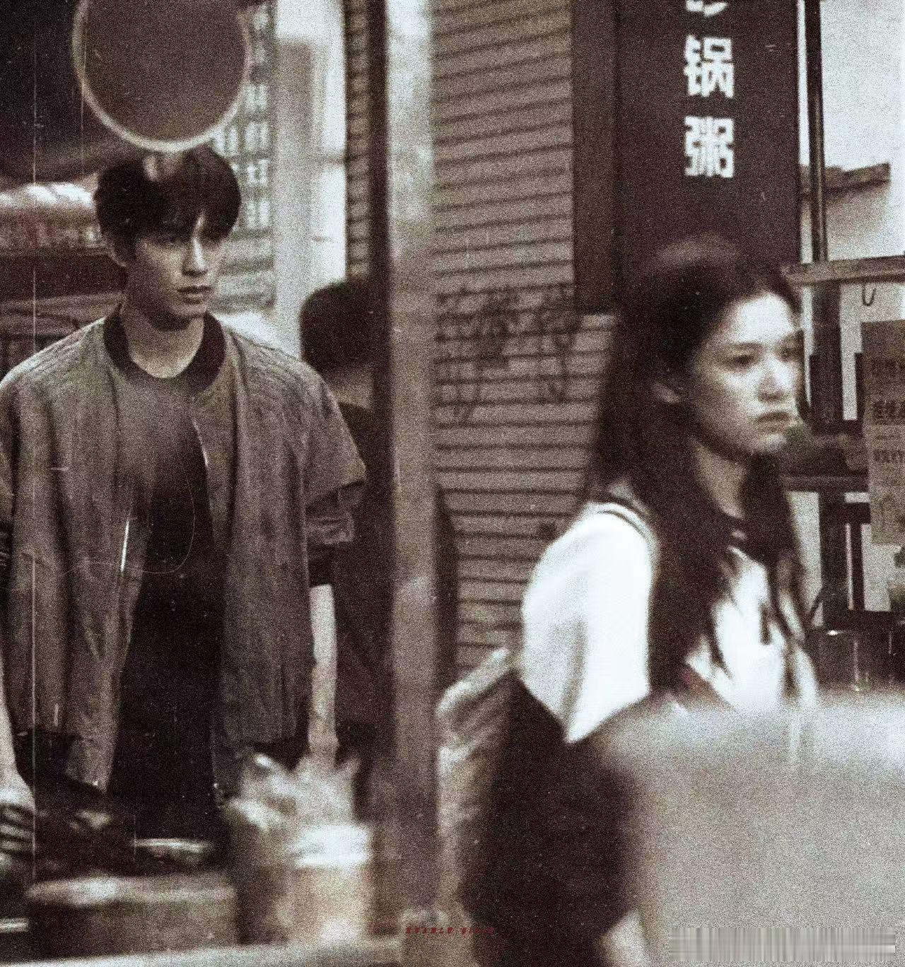 宋威龙张婧仪打台球张力绝了宋威龙张婧仪打台球拉扯感野狗骨头 看到苗靖跟别人互动陈