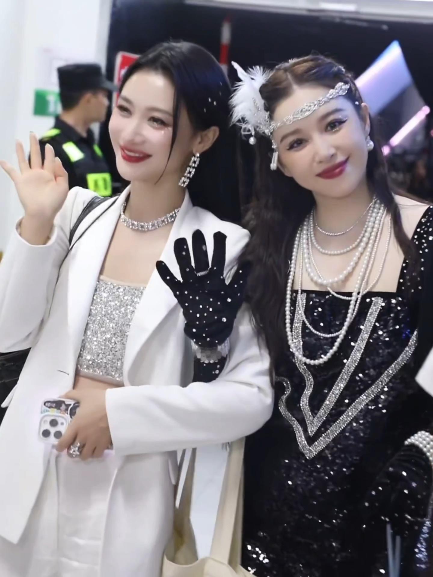 也还好啦……只是有点怀念这俩人在一起的画面……只是有点怀念这俩人……只是有点怀念