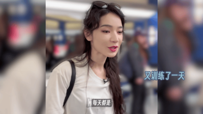 代斯浪姐vlog是深夜食堂代斯的vlog全是深夜档代斯浪姐vlog是深夜食堂，看