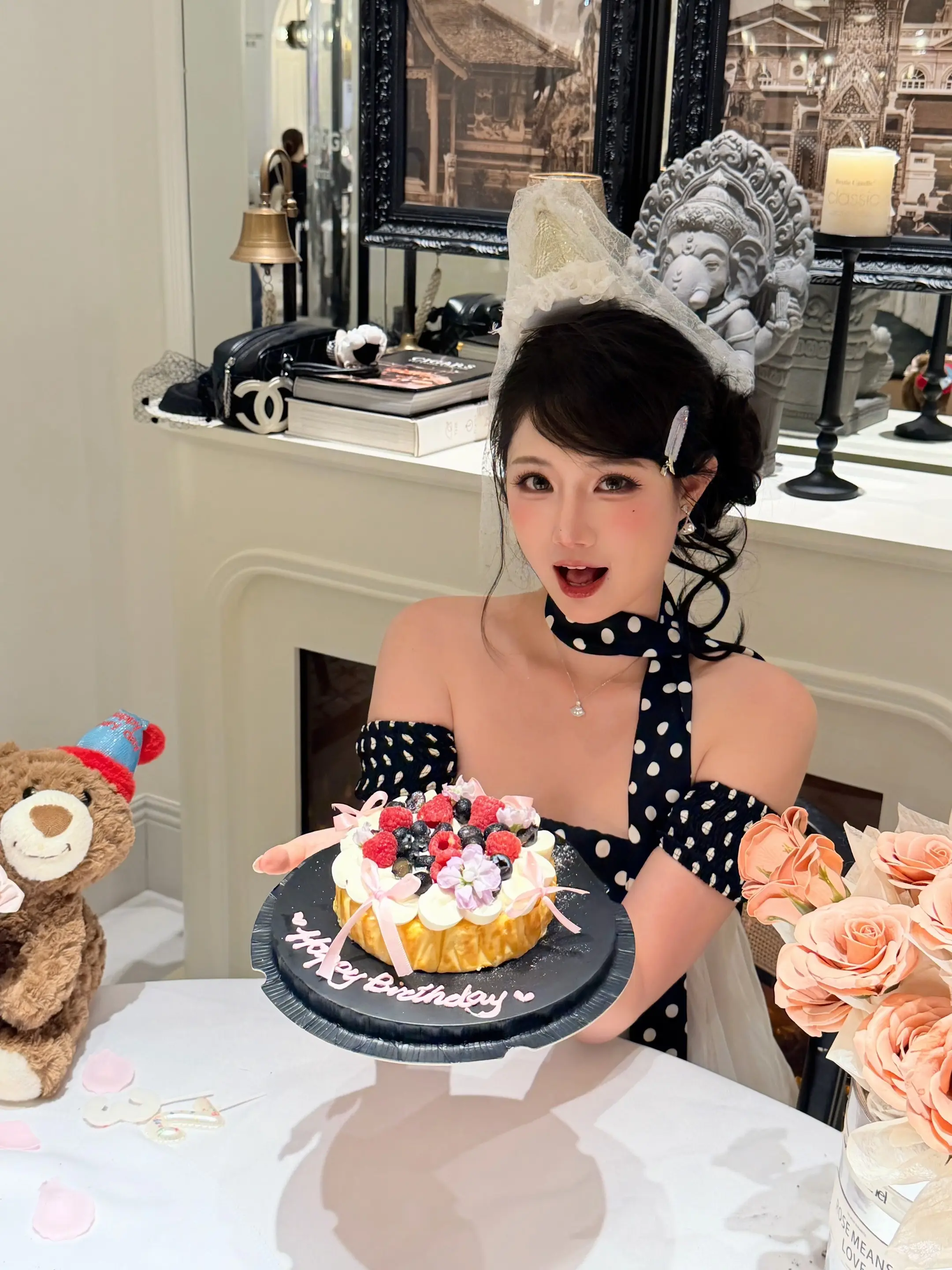 It’s my birthday🎂🥂。爱你 亲爱的我自已