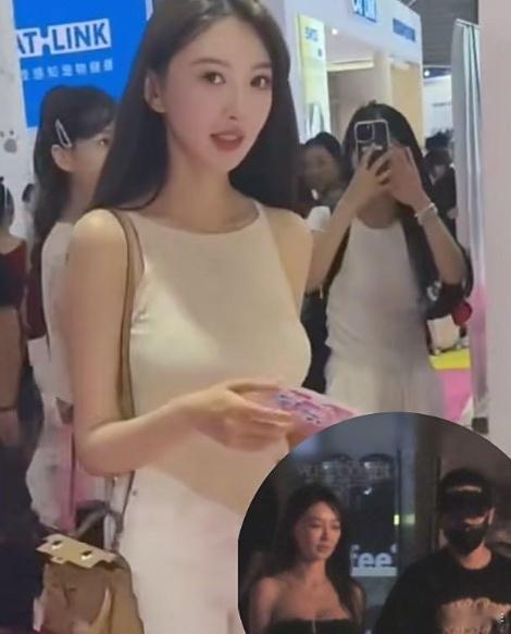 黄晓明前女友叶珂刚生完孩子的状态？不敢认了！此前她在直播间调侃自己是“33岁刚生