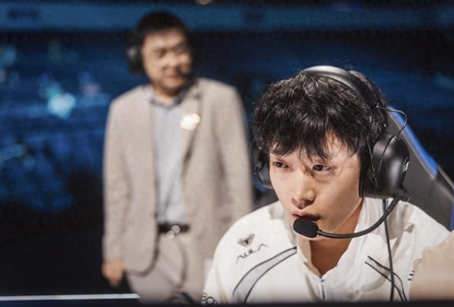 LPL最尴尬一幕出现了！[太阳]

S16瑞士轮刚过半，LPL四号种子iG以3胜