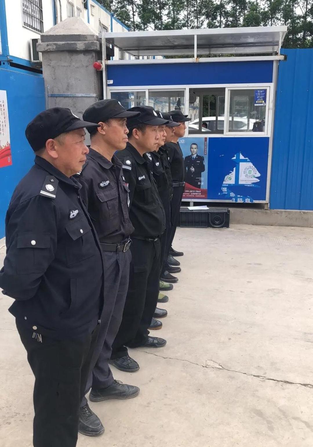 男人五十多岁以后，说句不好听的话，除了去当保安，别的行业基本上没人要了。而且去当