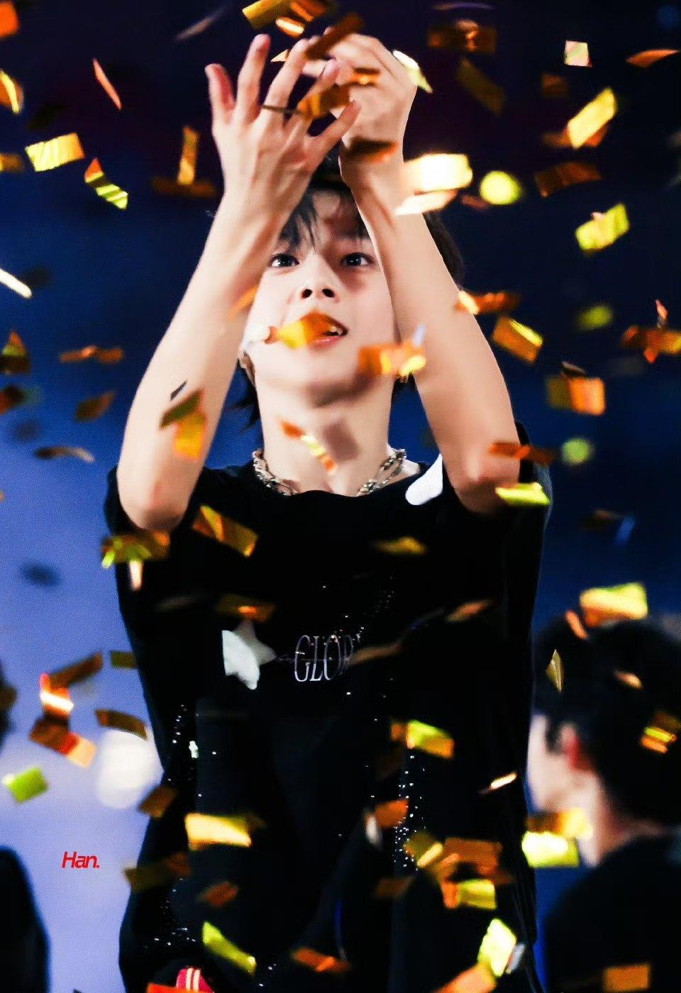 陈思罕cshtf家族新年音乐会 csh陈思罕 

加油，我们一起加油！！！

@