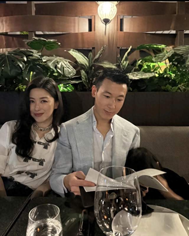 朱珠和老公 标准的女人和男人