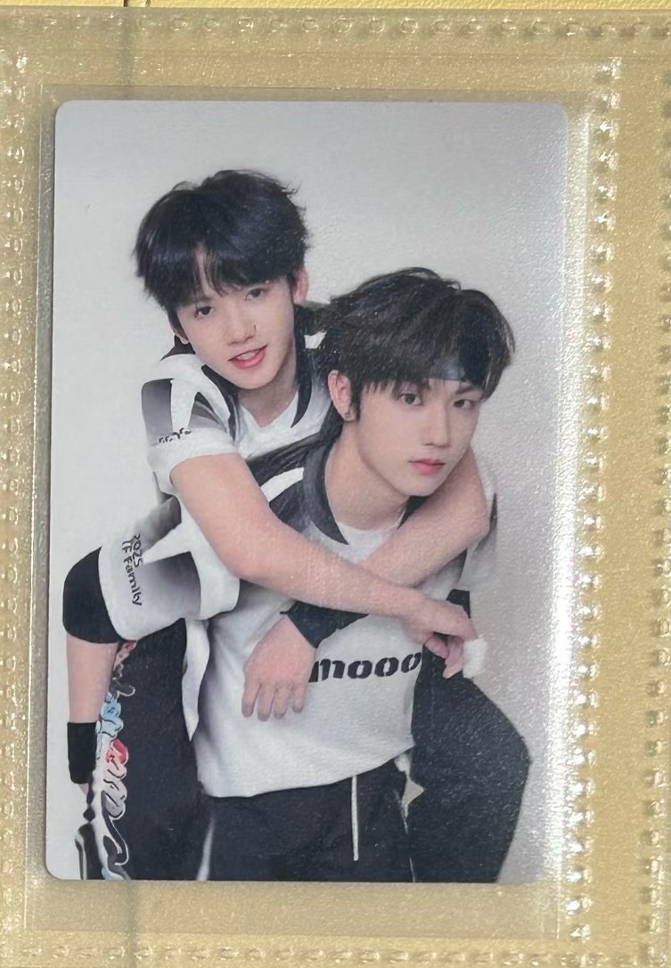 张子墨周边中转站  收图上这两张 