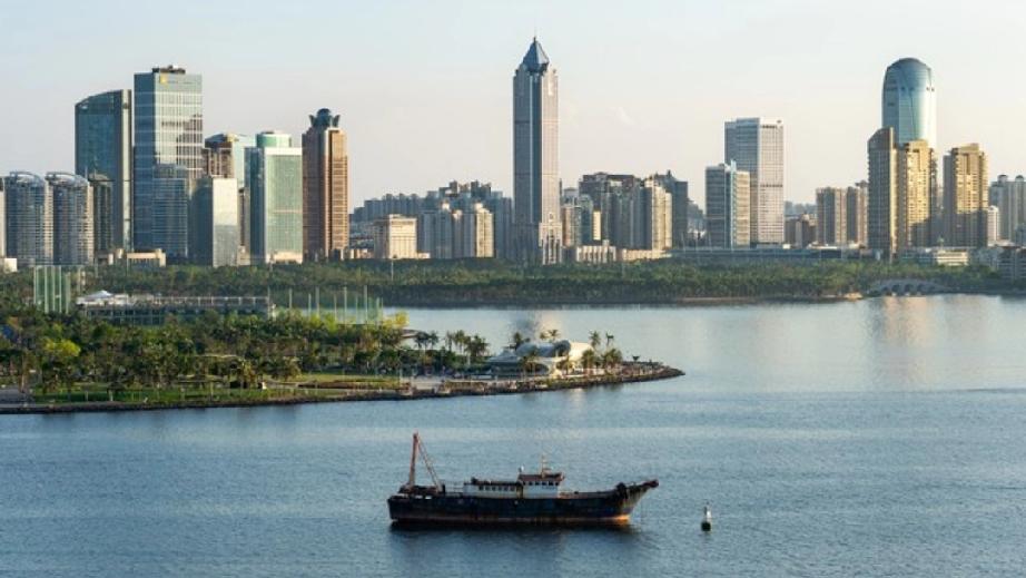 老铁们，这个问题问得太及时了！最近不少朋友在老爸茶店都在聊，说现在海南自贸港全岛