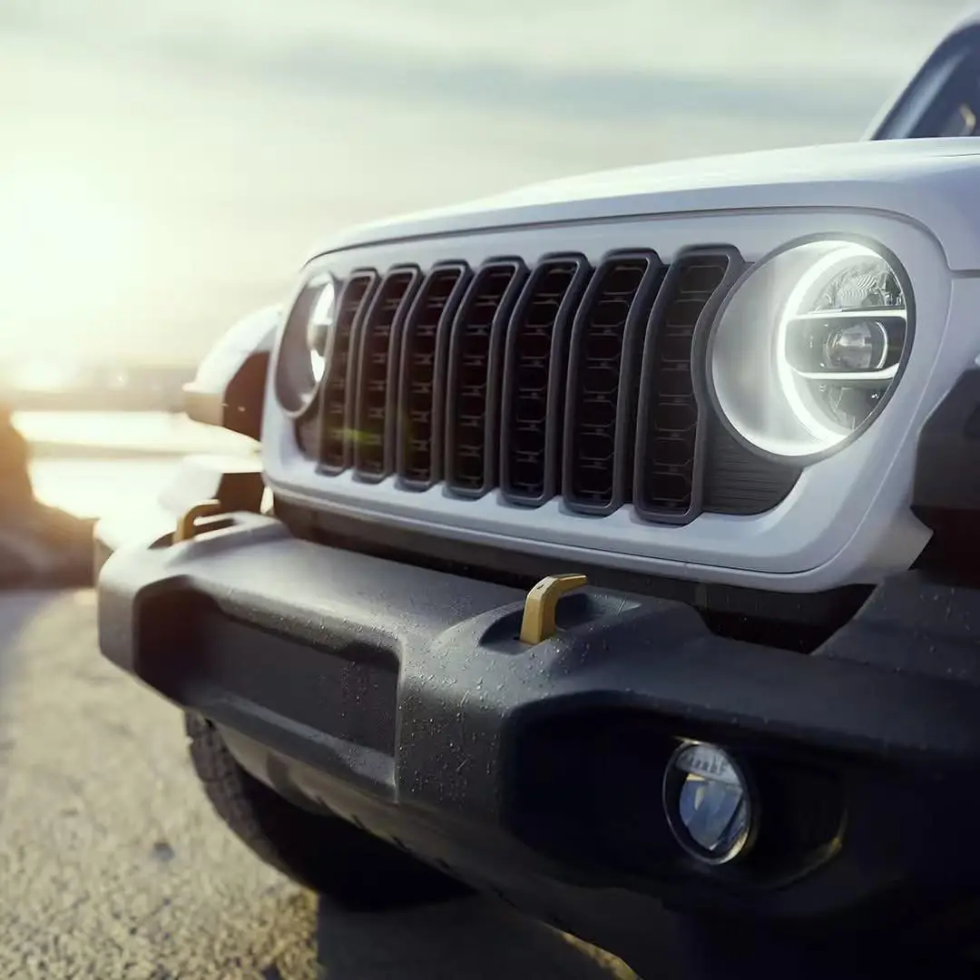 Jeep牧马人85周年纪念版官图来袭，复古格子座椅太吸睛😎和高尔夫GTI风格神