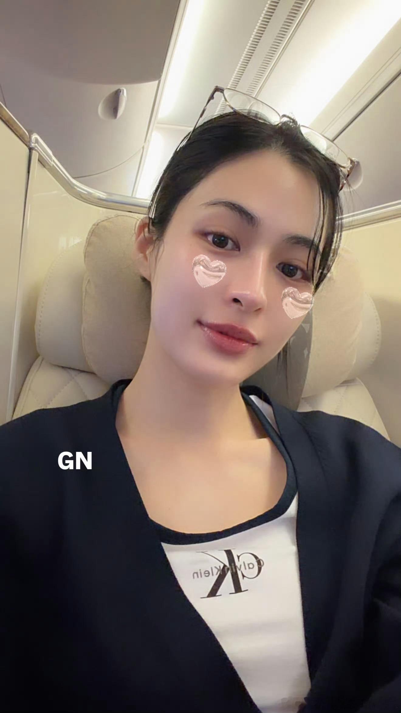 Linglingkwong_邝玲玲calvinklein纽约时装周邝玲玲月色朦胧