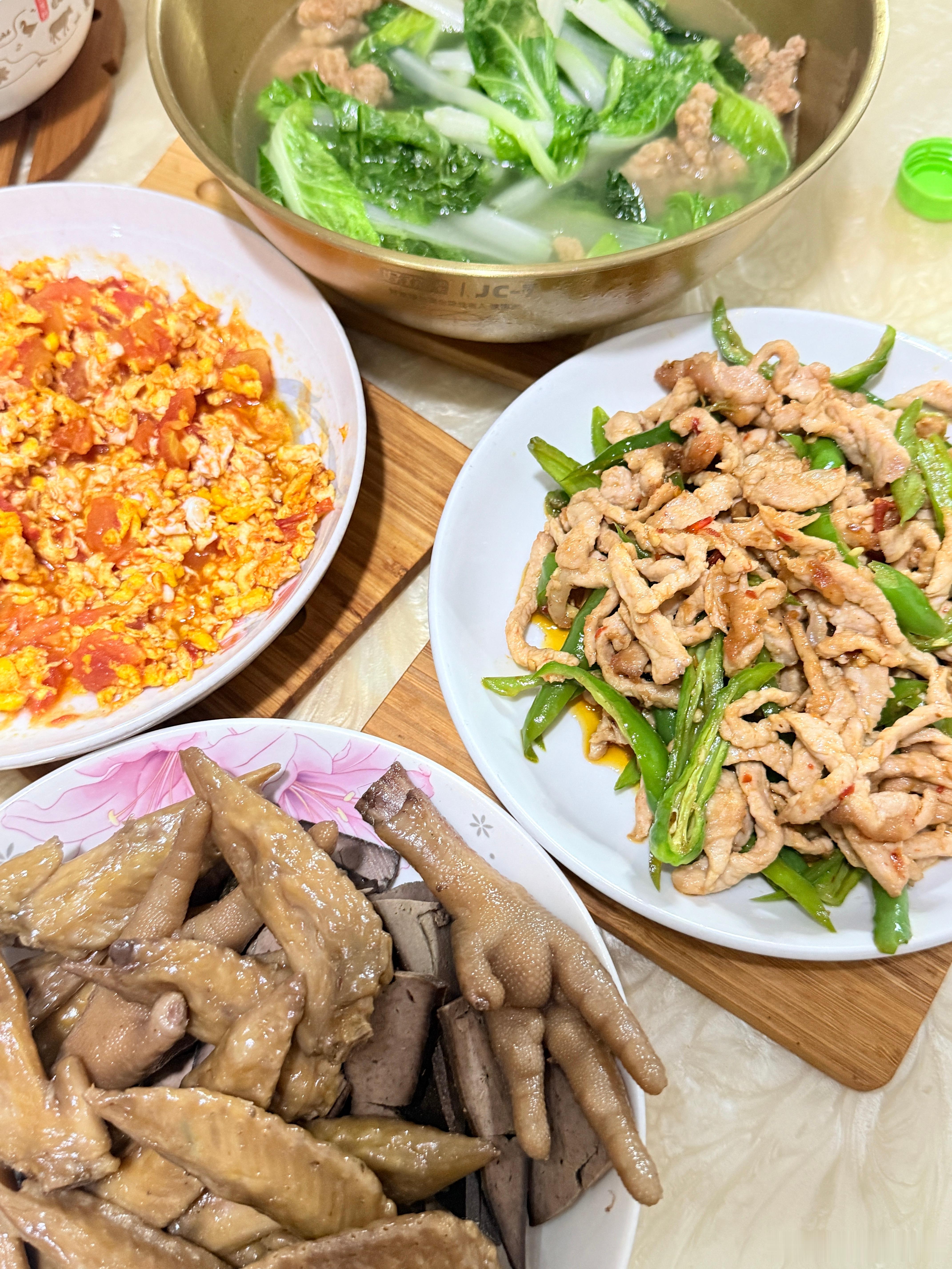 现在炒肉真是炒不出味道来了[喵喵] ​​​