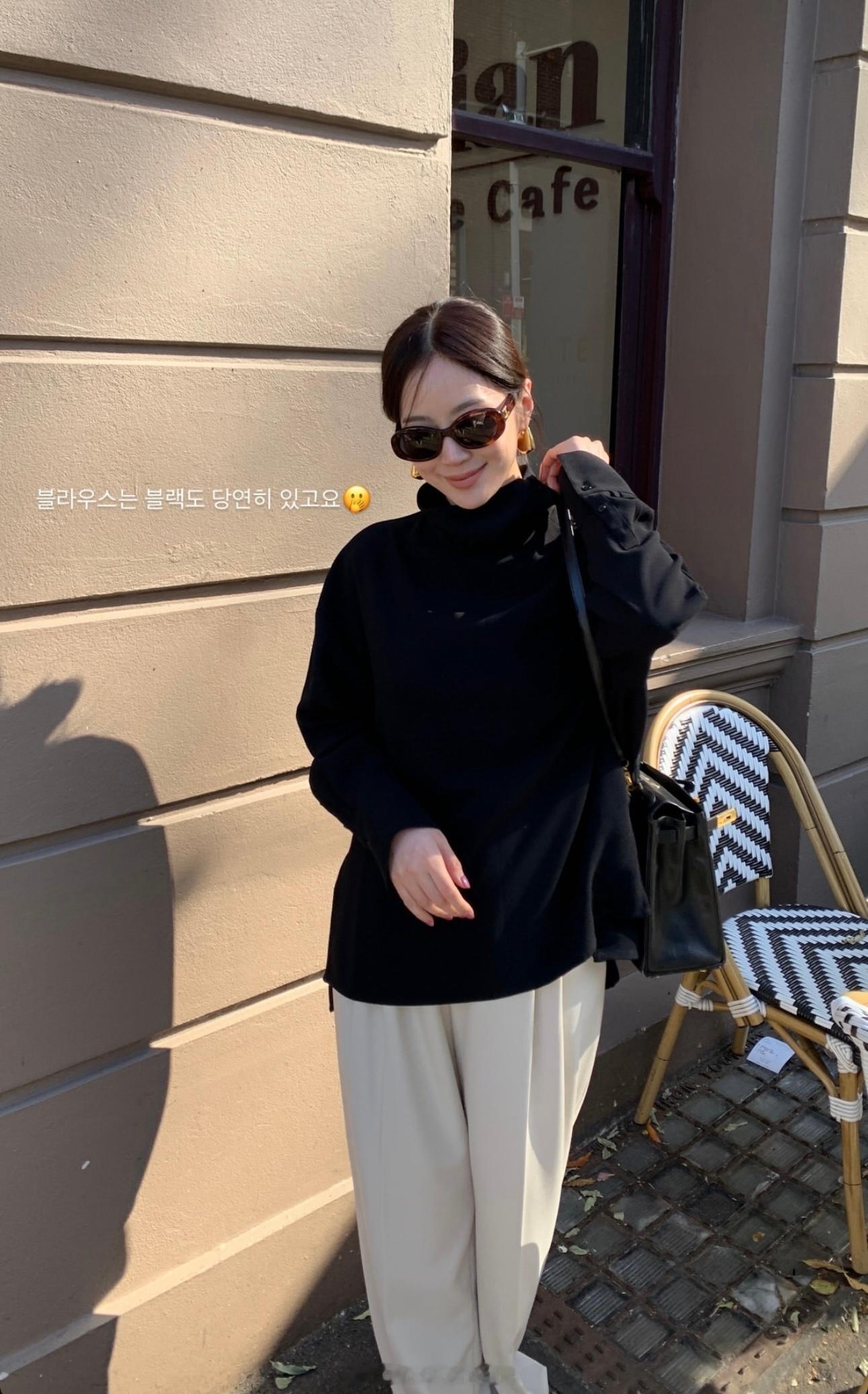 #穿搭分享# 连续更新第2219天一组韩国精致女生秋日日常穿搭#超能新星汇##新