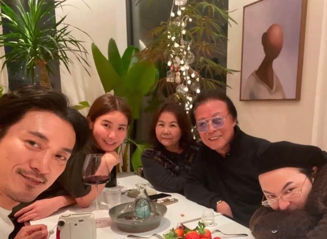 权志龙家中传来喜讯！小公主即将降生，亲姐姐证实怀二胎：十月相见啦！
韩国巨星GD