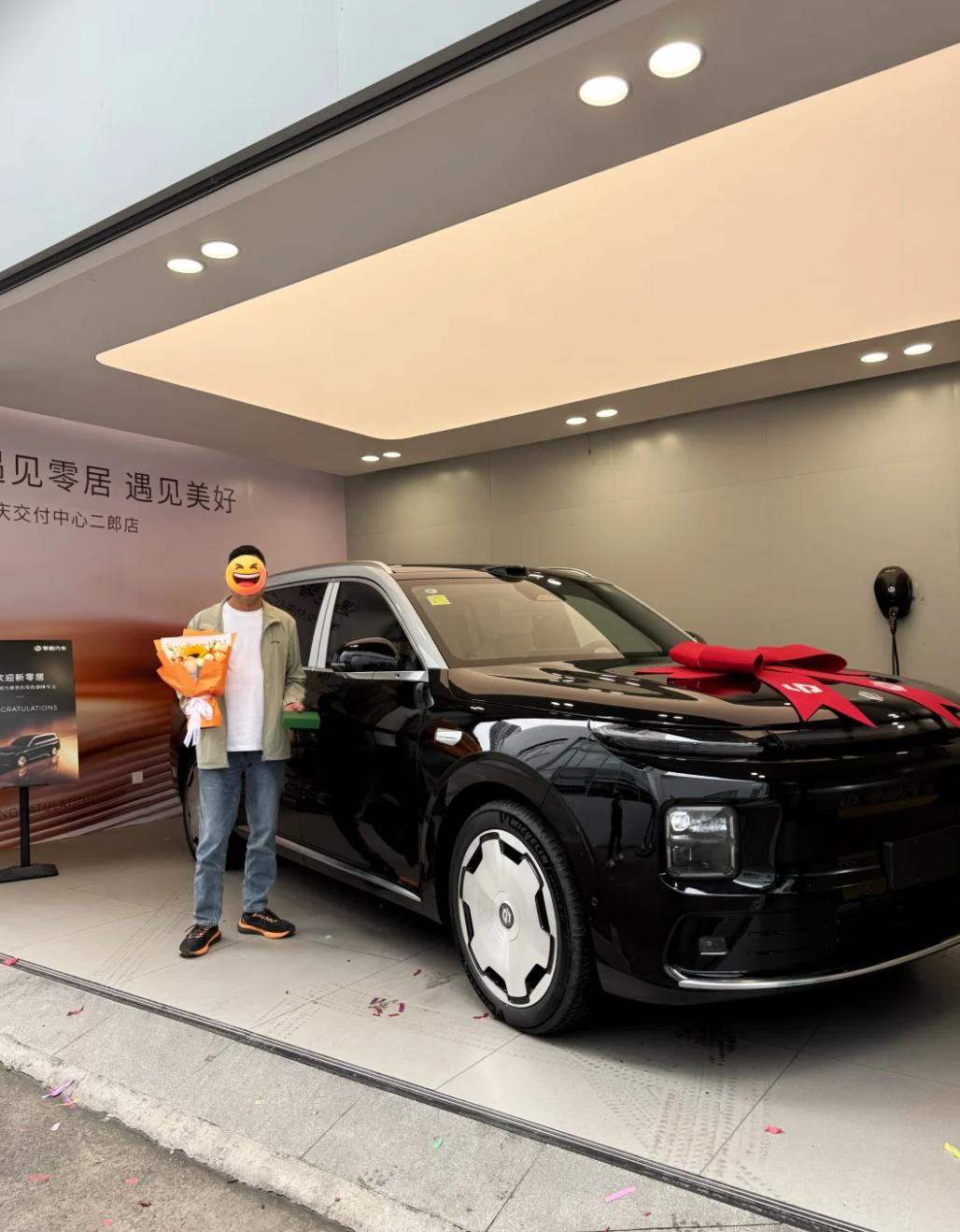 我就是纯纯家用车主，平时接送孩子、带老人出门、周末短途自驾，选车就看空间、舒适度