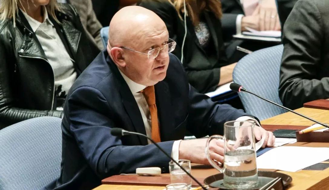 塔斯社报道，当地时间18日，俄罗斯常驻联合国代表涅边贾表示，联合国安理会当天通过