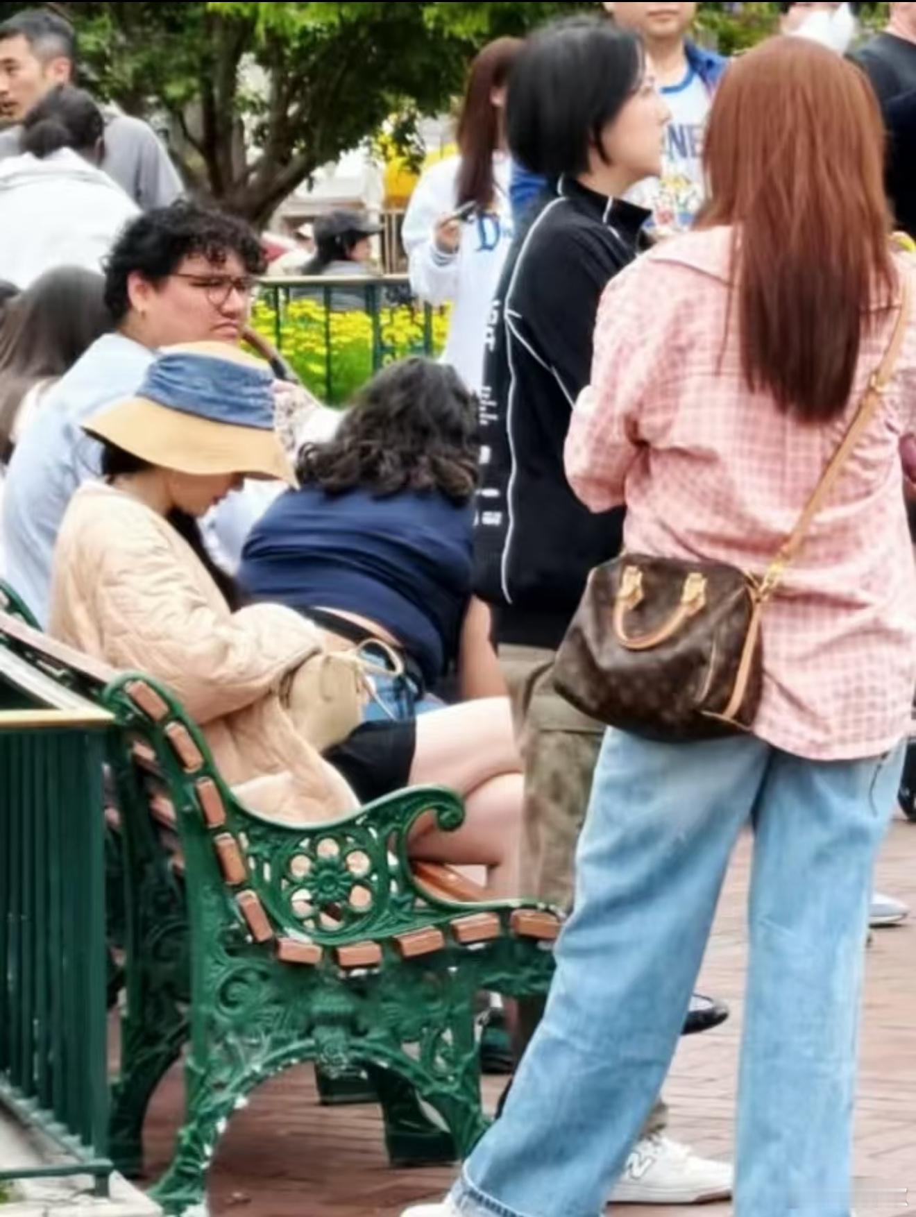 世界纷纷扰扰你仙LA…… 
