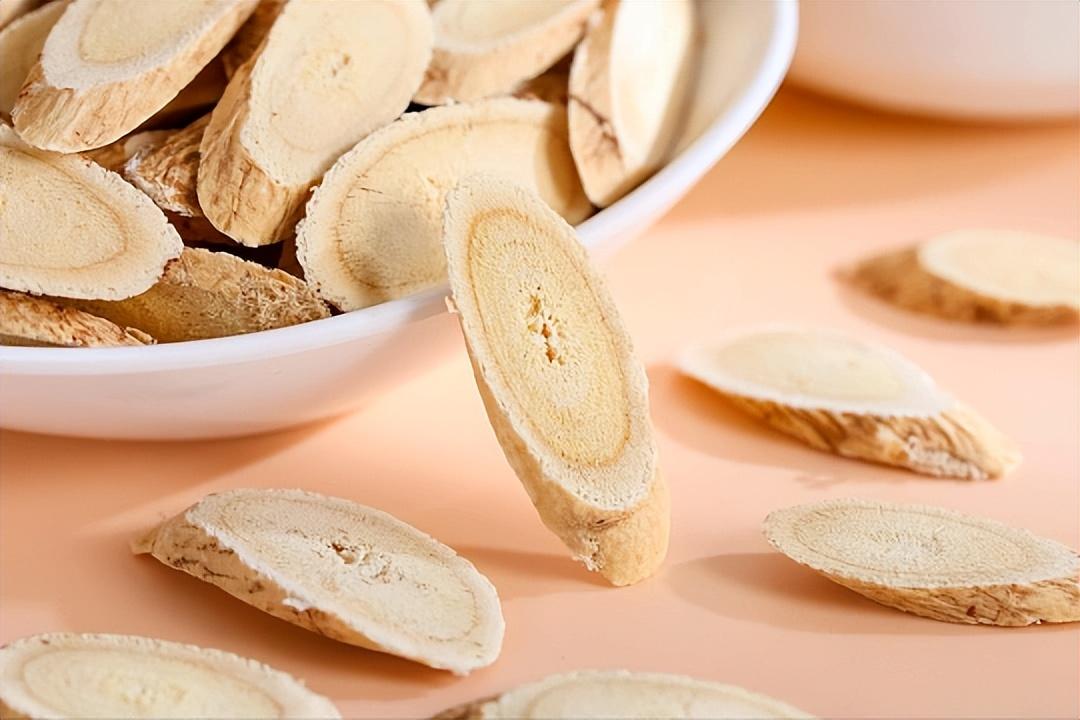 黄芪再次被关注！医生：老年人常吃黄芪，坚持一段时间，身体或出现 6 大变化
作品