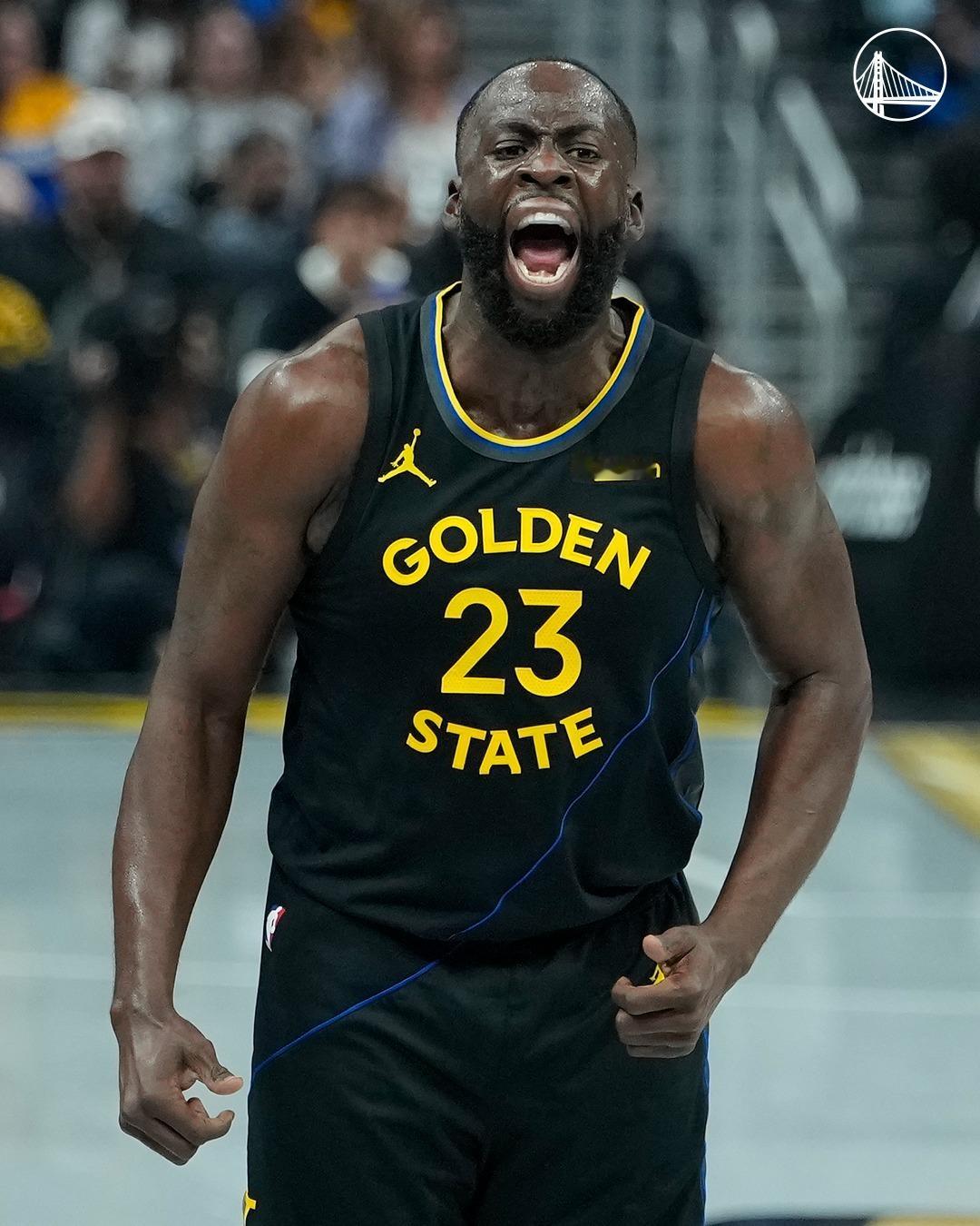 今日赛后采访追梦谈到比赛失利说：“我们的防守就是屎，因为这未必是数据体现出来的，