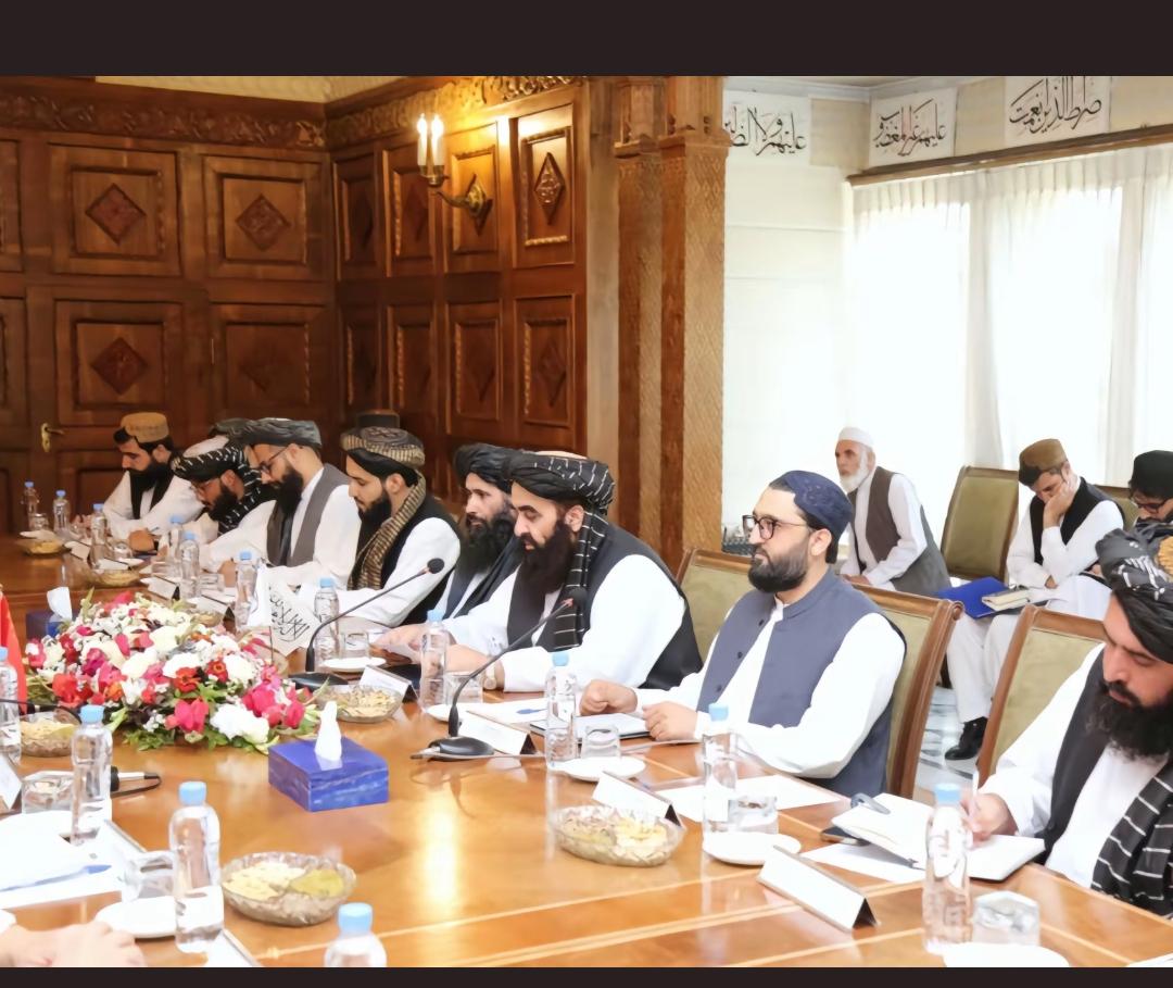 中东的战争吸引了全世界的目光。而在中国的边邻，一场小国之间的战斗却没多少人关注。