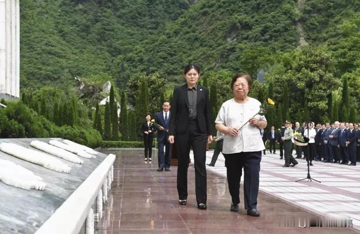 2018年5月12日下午，四川省在汶川县映秀镇举行“5·12”汶川特大地震抗震救