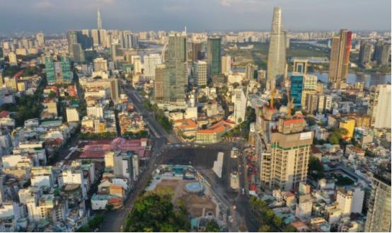 越南的心态还是没有摆正。这两天在英国访问的苏林，在牛津大学发表了一个演讲。说世界