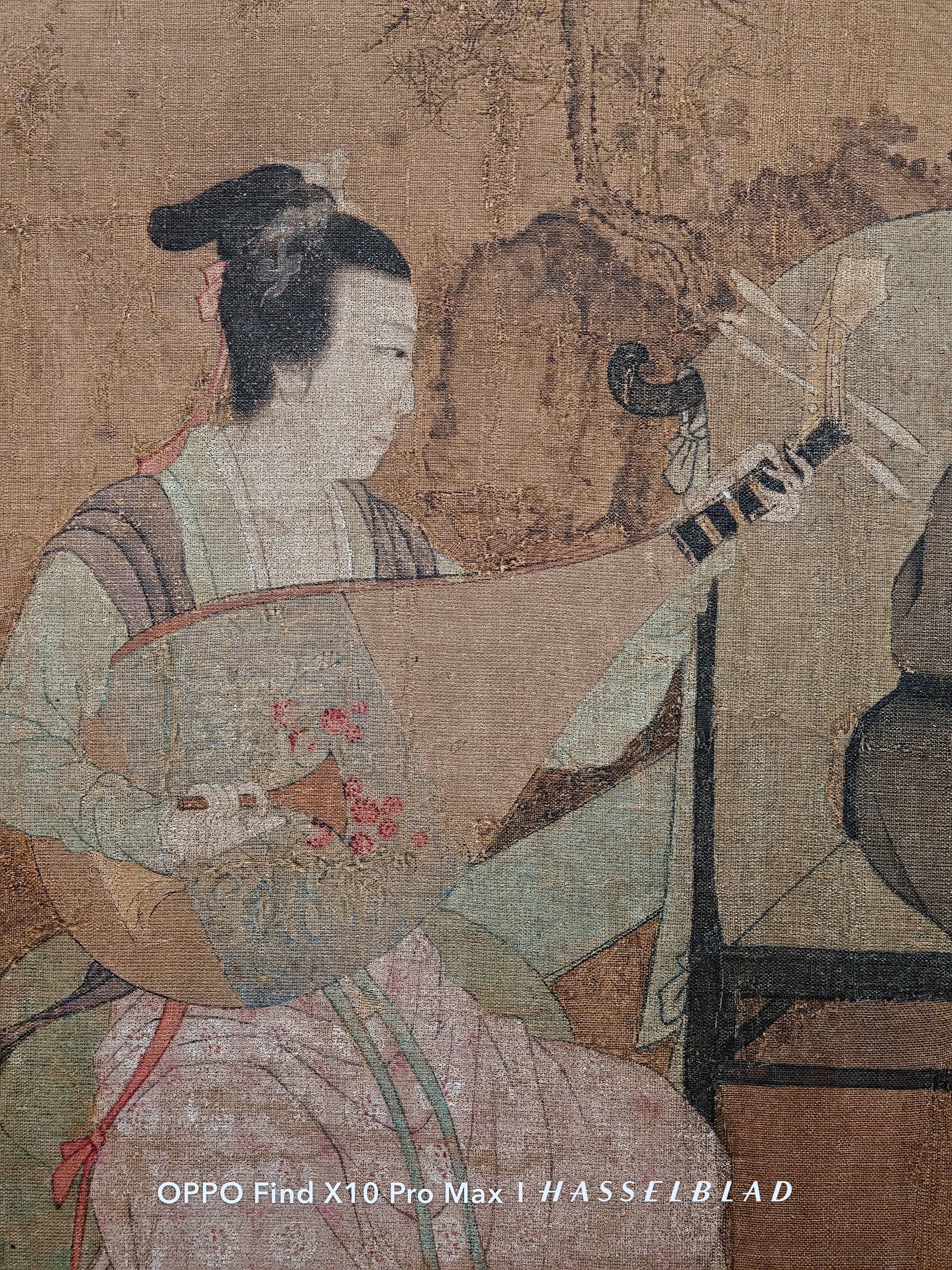 韩熙载夜宴图画的是什么？画的主角韩熙载是北方人，投奔南唐，他才能出众又颇有政治抱