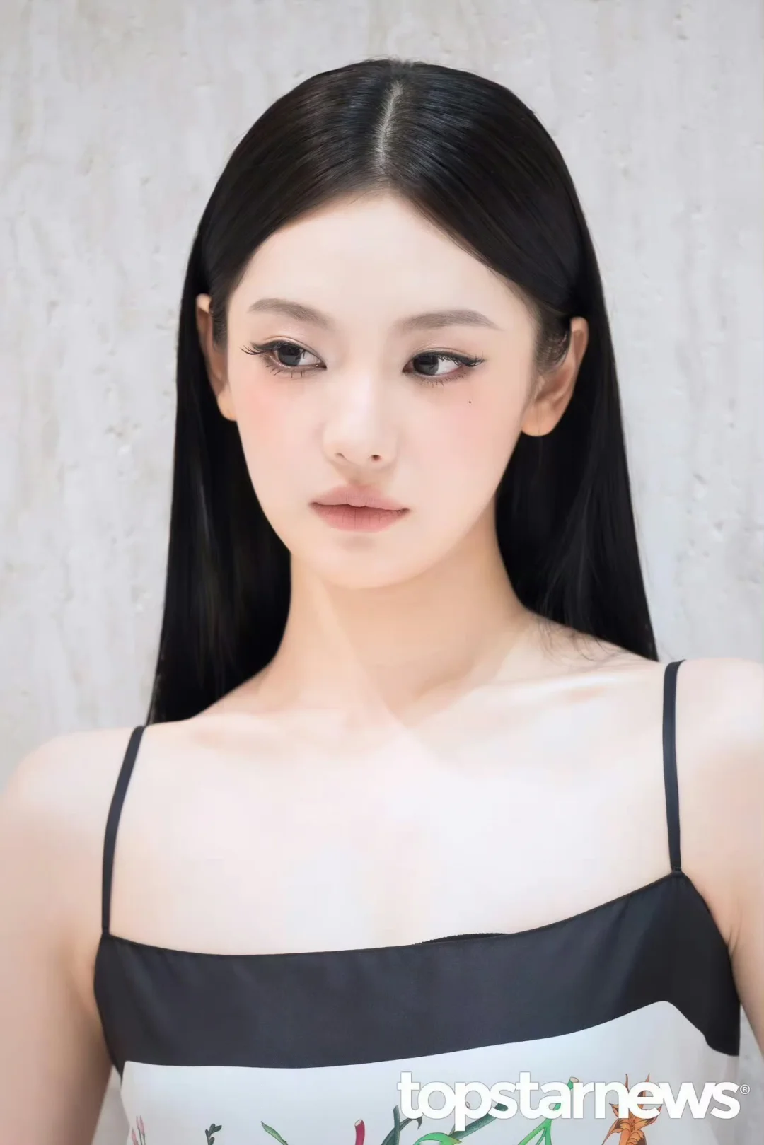 宁艺卓in GUCCI 生图状态绝佳！