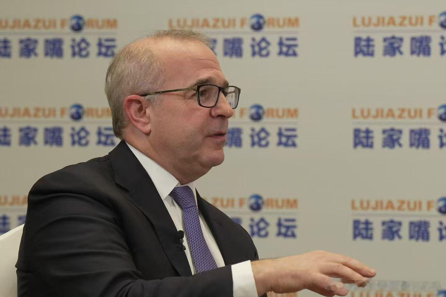 做金融的叫 Kevin 就是会讲话：高盛亚洲（除日本）主席Kevin Snead