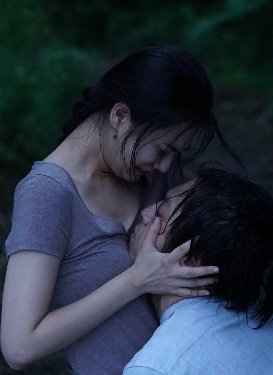 姜佩瑶剧照女演员牺牲也太大了吧 