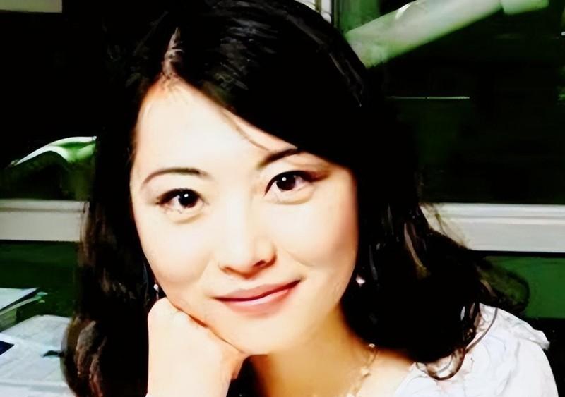 2000年河南14岁少女，满分750分被清华录取，赴美留学后不愿回国
何碧玉出生