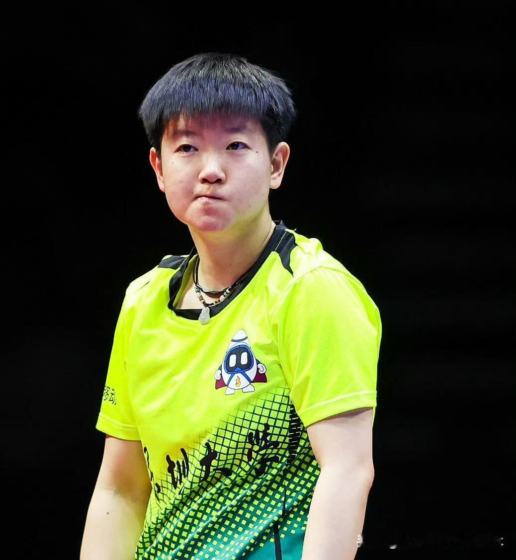 孙颖莎也终于躺赢了一次，用她粉丝的话说就是终于蹭了一次冠军！着实不易！
去年乒超