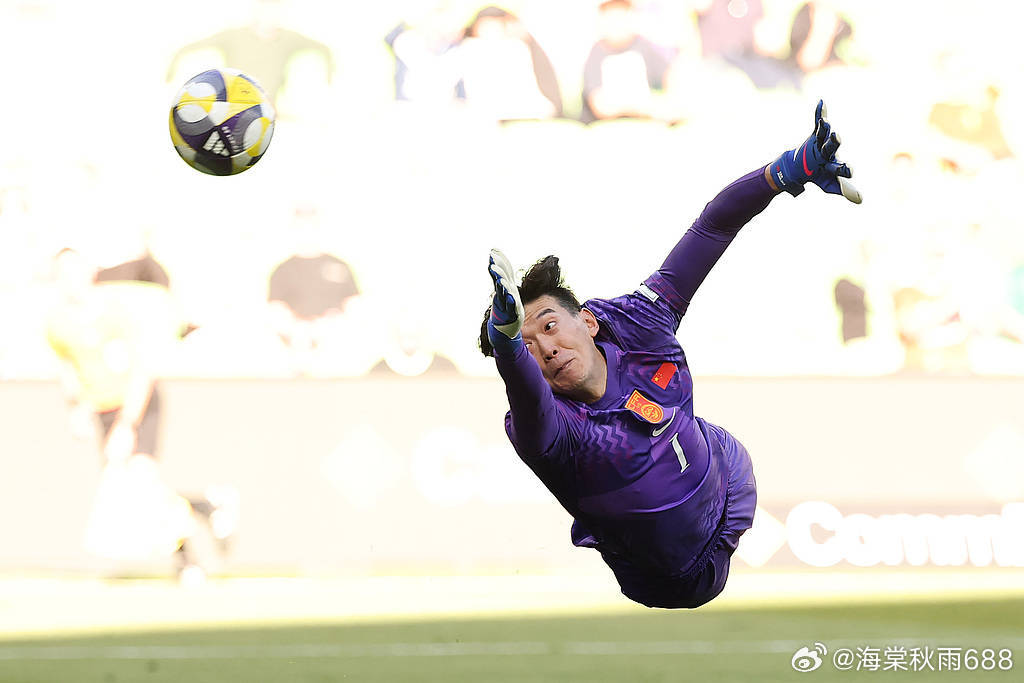 FIFA系列赛-9分钟丢两球 国足全场仅1射正0-2不敌喀麦隆------北京时