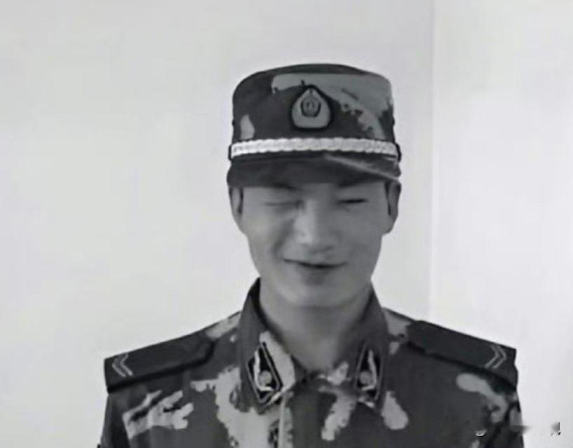 2011年，21岁的武警战士吴艳杰，击毙14名歹徒、解救6名人质，身负22处刀伤