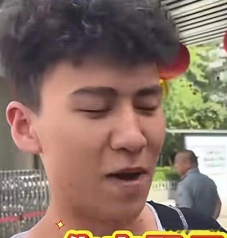 希望你是英雄，考出好成绩。千万别是狗熊，考砸了，一塌糊涂。
  这是交警送小熊的
