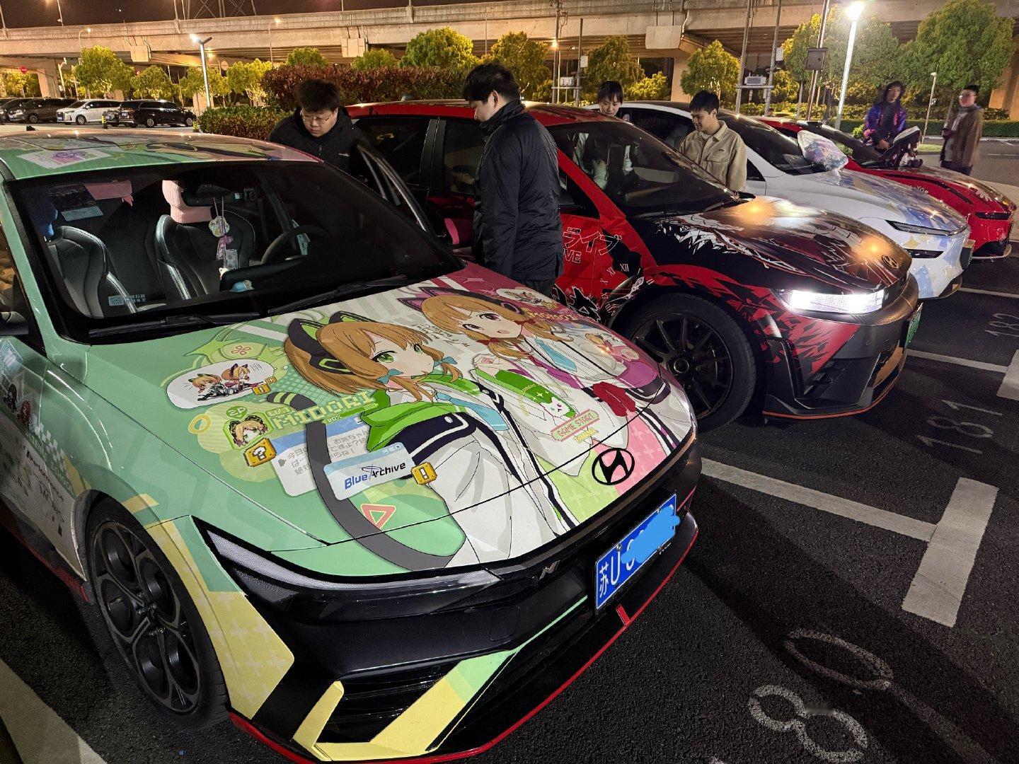 来上海出差几天，临时起意找沪痛组玩，哦嚯，不得了！这哪是小车聚，这是沪国小痛天啊