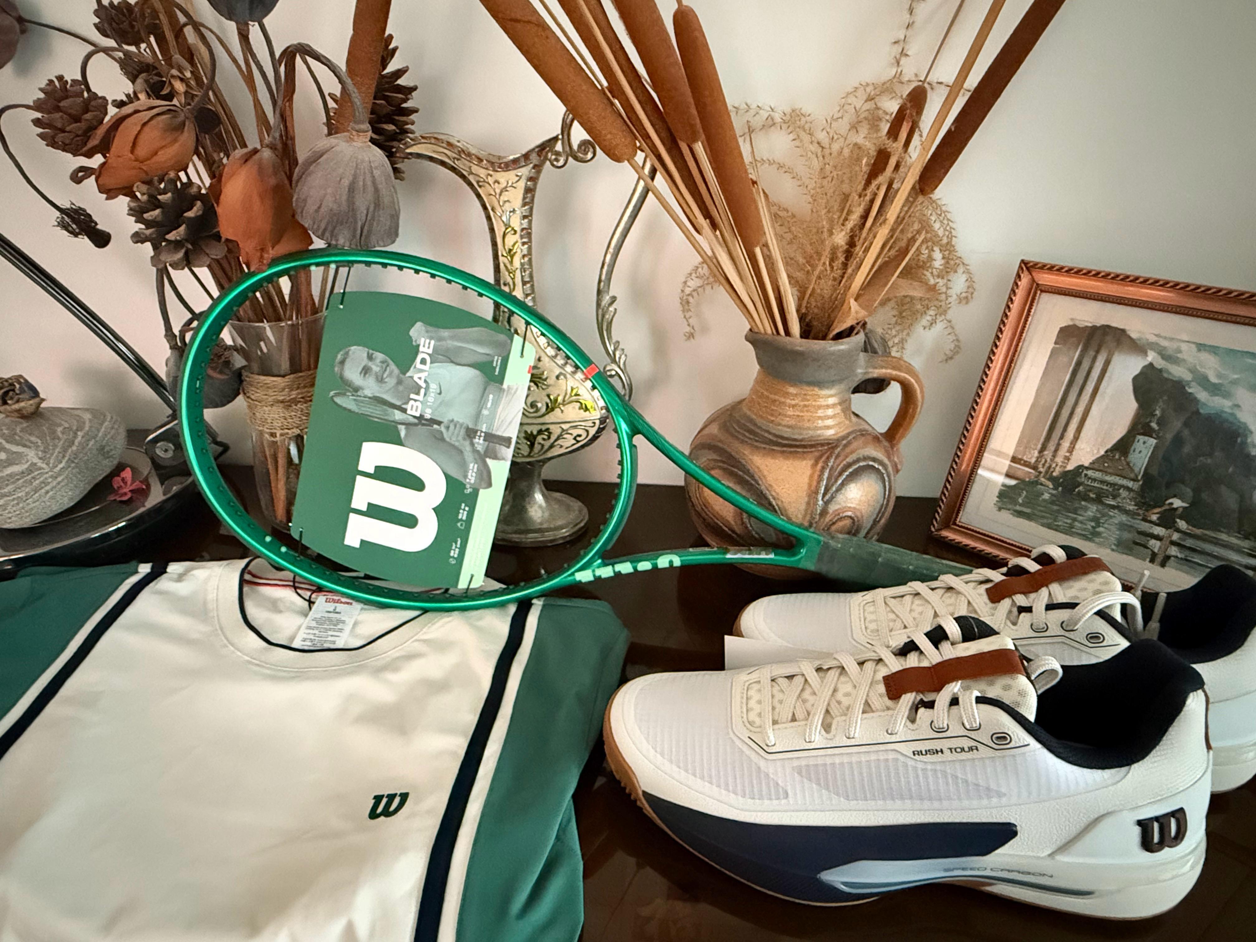 W家Blade V10延续了一如既往的那抹绿色，但这次的涂装则显得更加鲜亮、更加