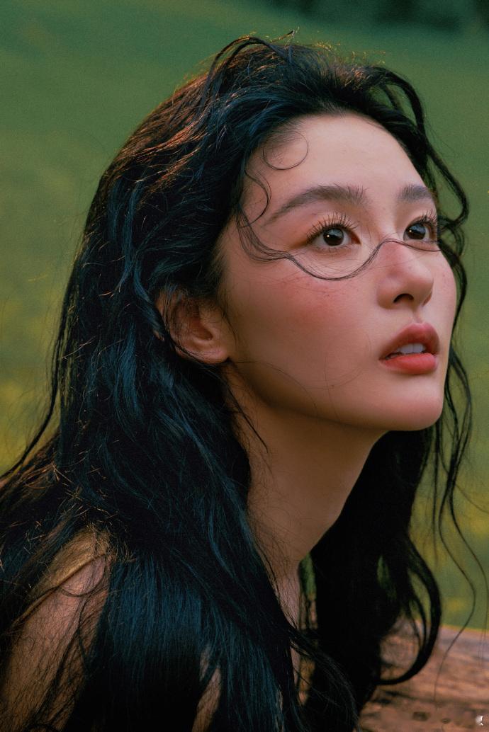 于正说赵晴新剧大爆于正赵晴生日卡点发文 看到于正说赵晴新剧大爆，真的是觉得特别的