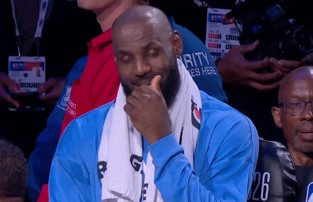 詹姆斯：法克文班 