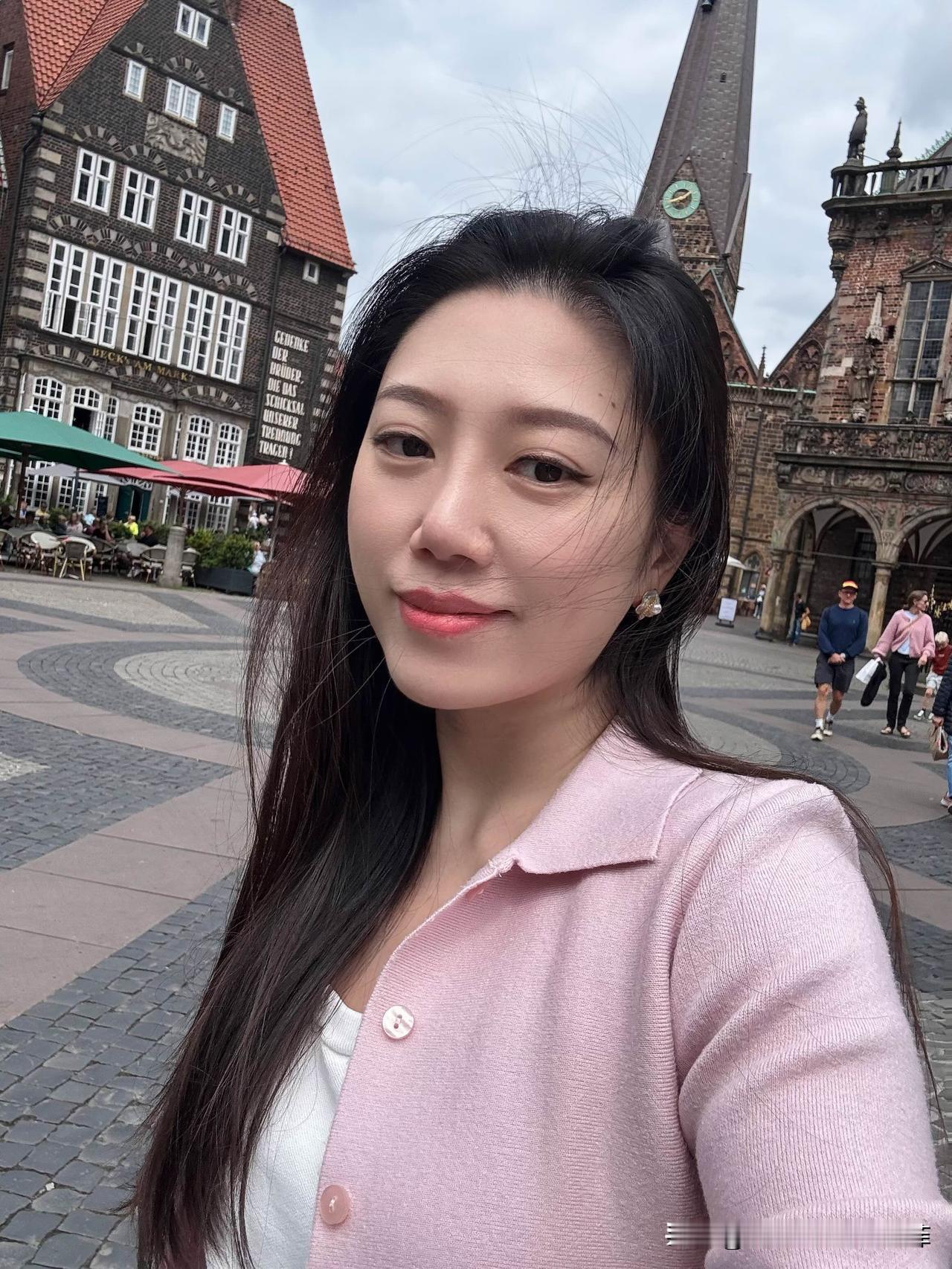 计划回国后改变自媒体赛道，因此近期关于德国的更新较少。有想要了解德国生活，文化以