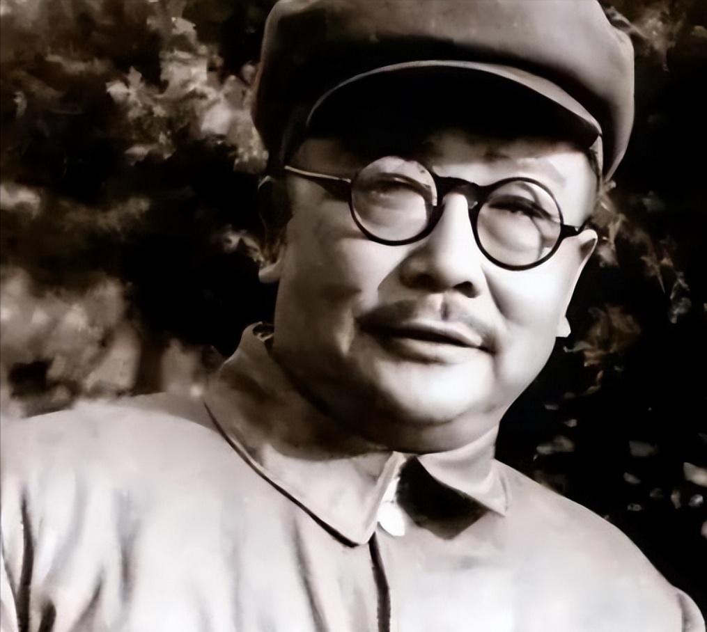 上将名单不见他，众人直呼不配，主席：没他我们早不在了

1955年，解放军首次实