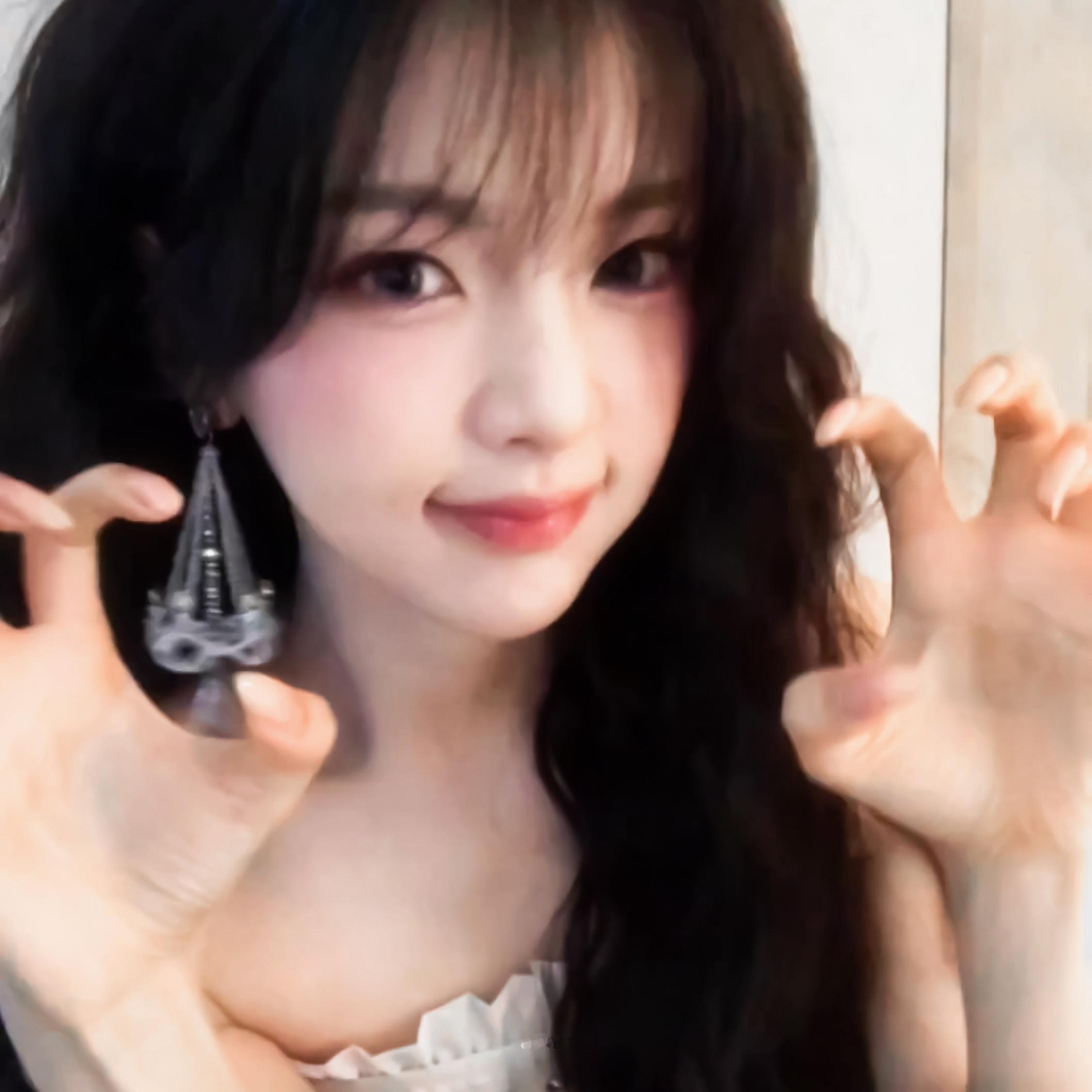 杨超越🤍 