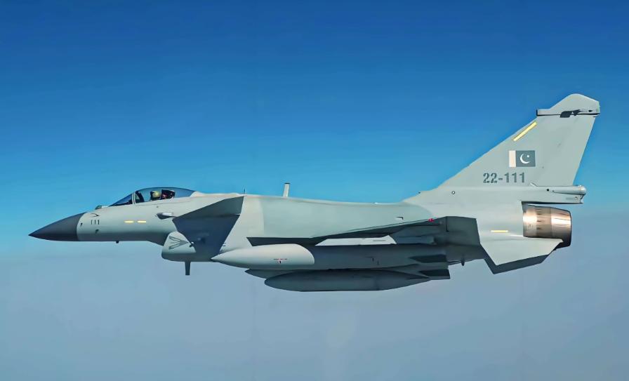 放弃歼10后，印尼转头求购枭龙战机，一买就是40架
根据媒体报道，此前准备购买歼